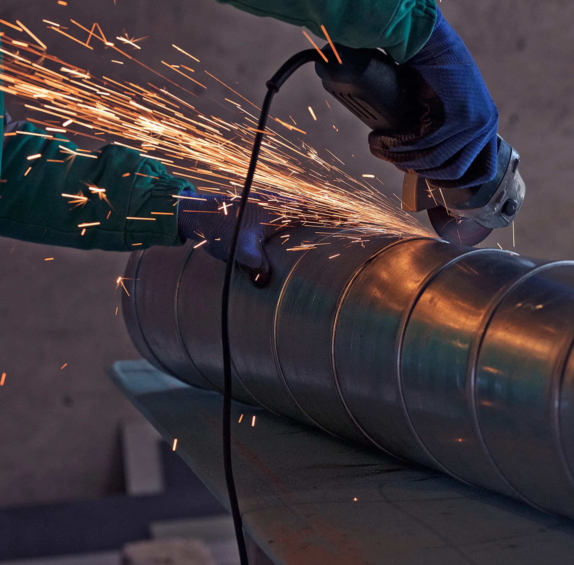 ECS welder working on a pipeline